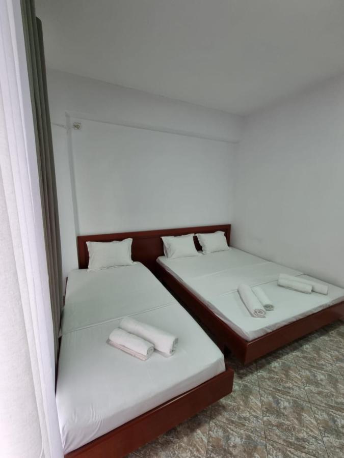 Ideal Apartments & Rooms Sarandë Esterno foto