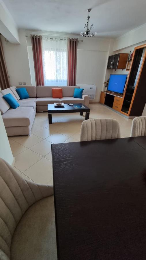 Ideal Apartments & Rooms Sarandë Esterno foto
